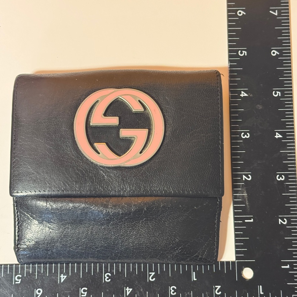 Gucci Black Leather Wallet with Pink Logo - Picture 3 of 15